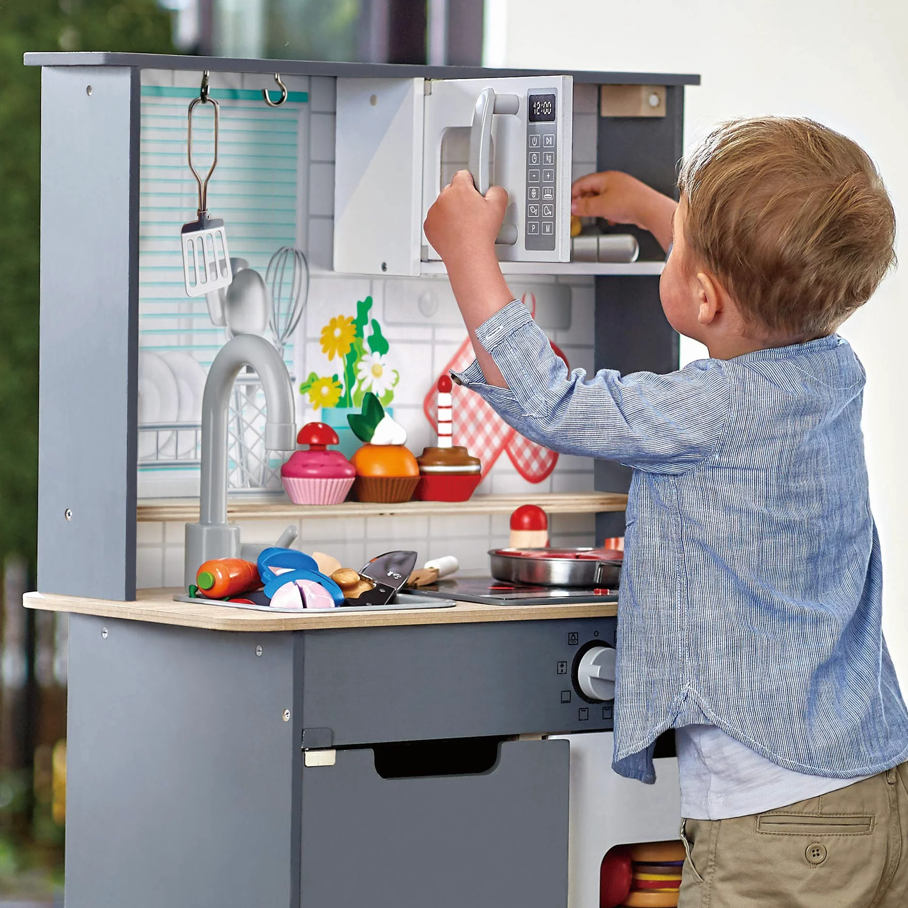 Hape Cucina Grigia – Set da Cucina Interattivo per Piccoli Chef!