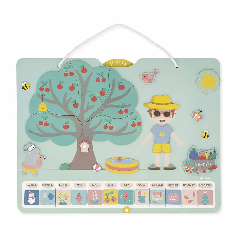 Janod - Calendario delle Stagioni - Calendario Educativo in Legno per Bambini 42 x 32 cm - Magnetico - 125 Magneti - Tempo e Stagioni - Versione Inglese - Dai 3 Anni, J5464