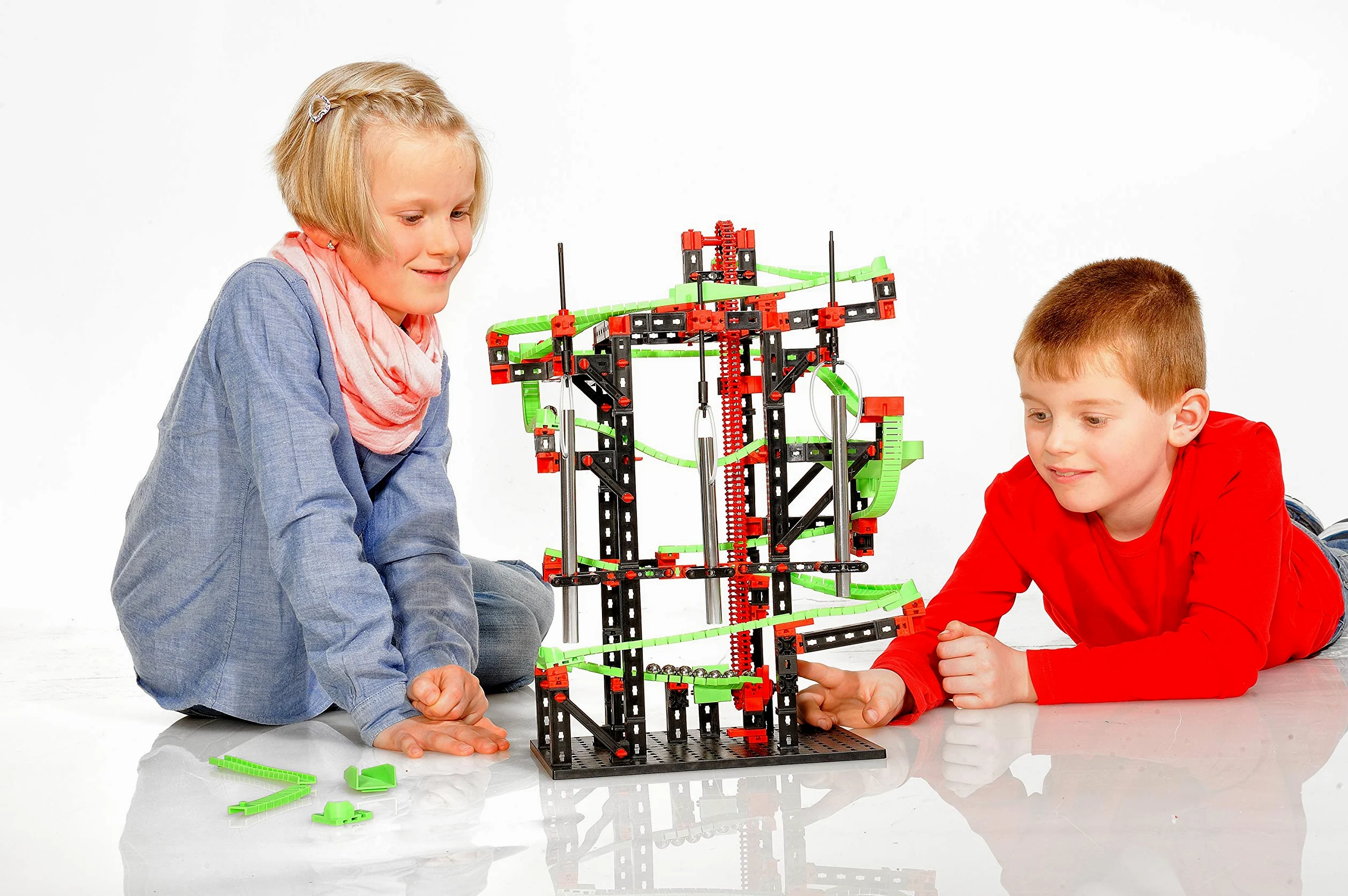 fischertechnik Dynamic M, pista per biglie sonora 7+ anni, 4 modelli | Pista per biglie versatile per bambini 533872, gioco di costruzioni con tubi sonori e binari flessibili