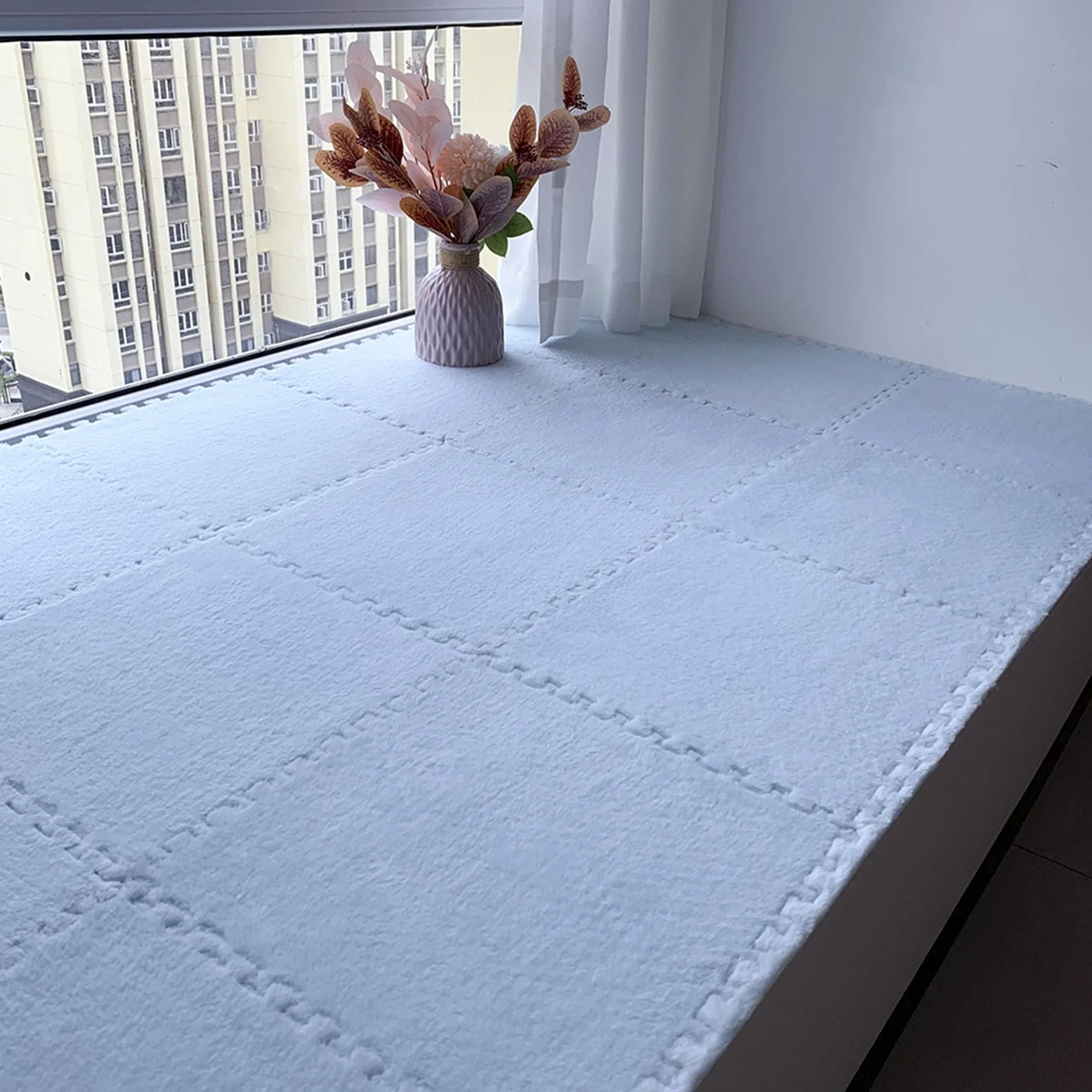 Tappetino da Gioco Puzzle in Peluche da 24 Pezzi, Piastrelle per Pavimenti ad Incastro, Piastrelle per Tappeti in Schiuma, Facile da Pulire, per Soggiorno