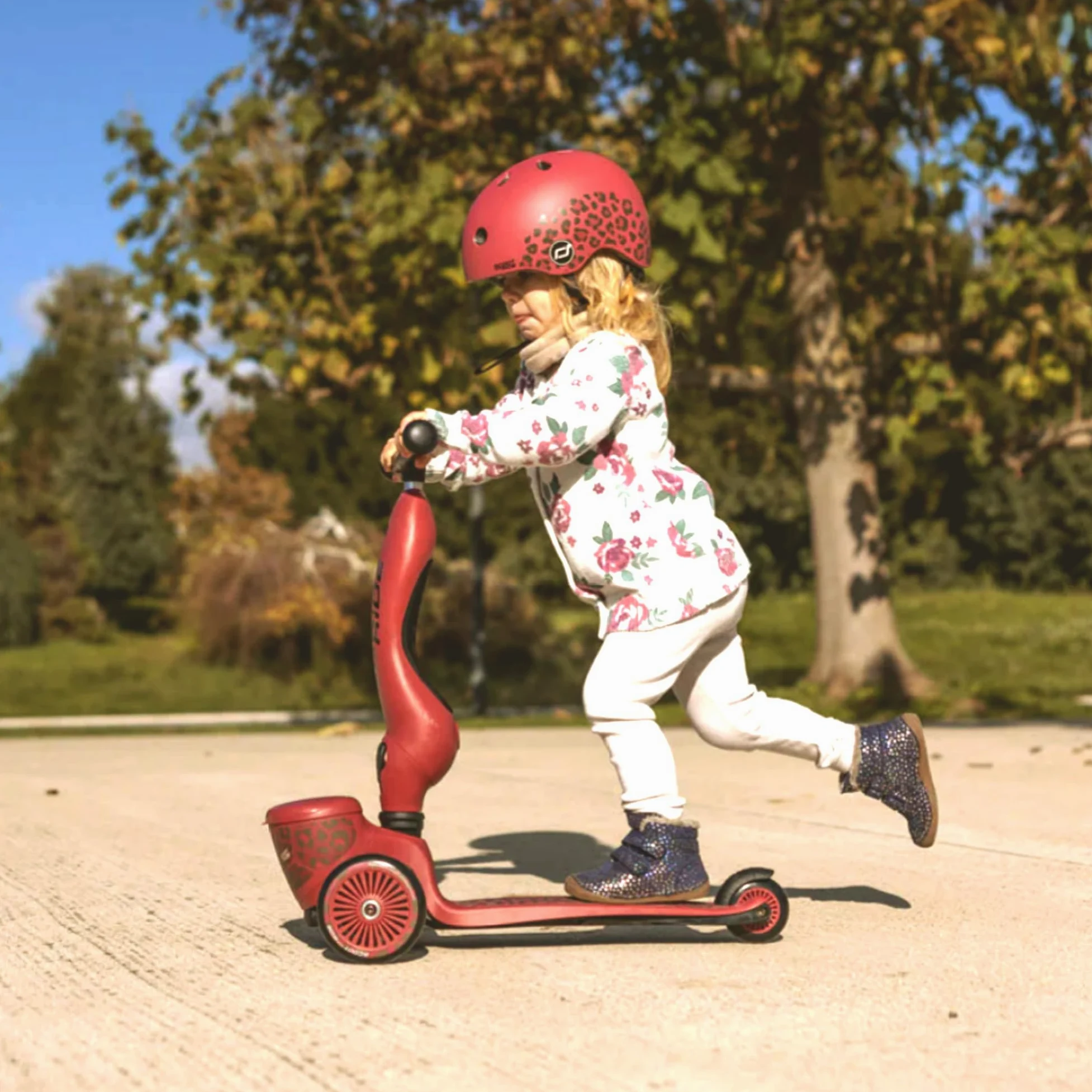 Scoot & Ride Highwaykick 1 Lifestyle Wildcat, ruota e scooter 2 in 1 per bambini (1-5 anni), con spazio di archiviazione, regolabile in altezza, cuscinetto di sicurezza, fino a 50 kg, motivo: Wildcat