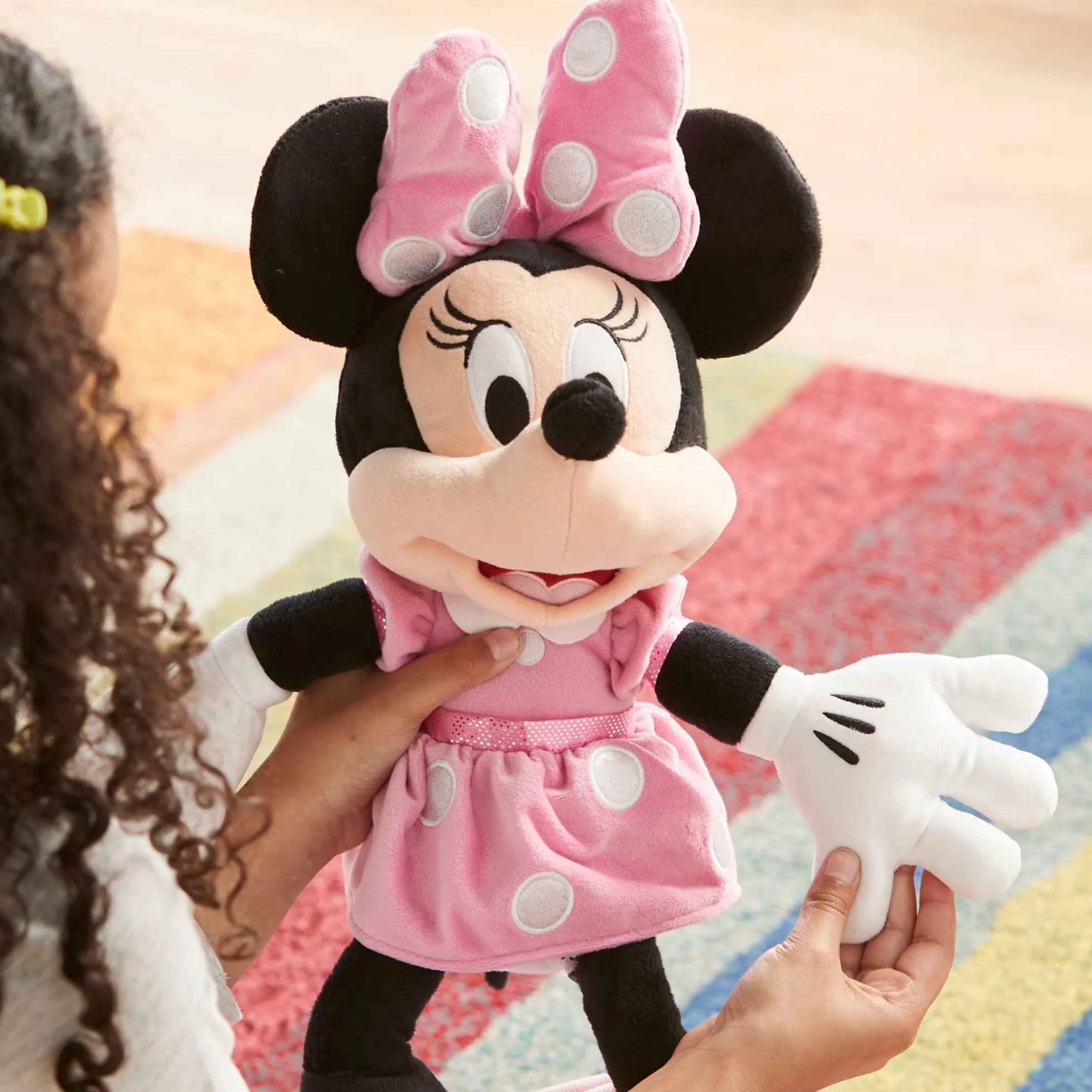 Disney Store Peluche Ufficiale Medio per Bambini Minnie, 45 cm, Personaggio coccoloso con Finitura Morbida e Dettagli Ricamati, Vestito e Fiocco a Pois - per Bimbi dai 0 Anni in su