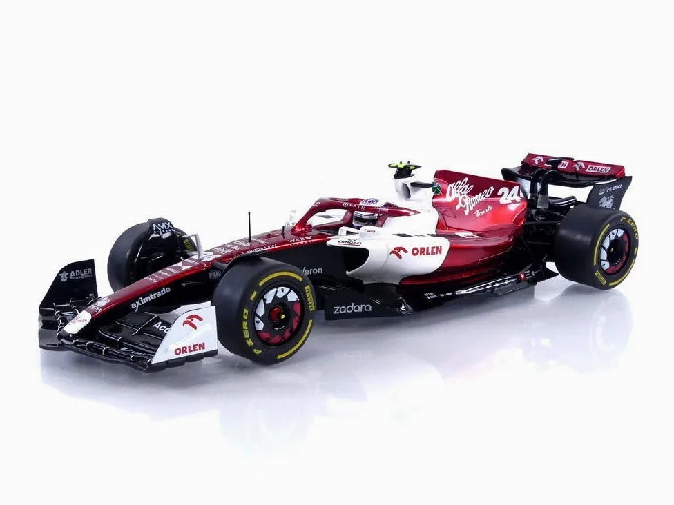 Solido Modellino auto 1:18 Alfa Romeo Guanyu bianco
