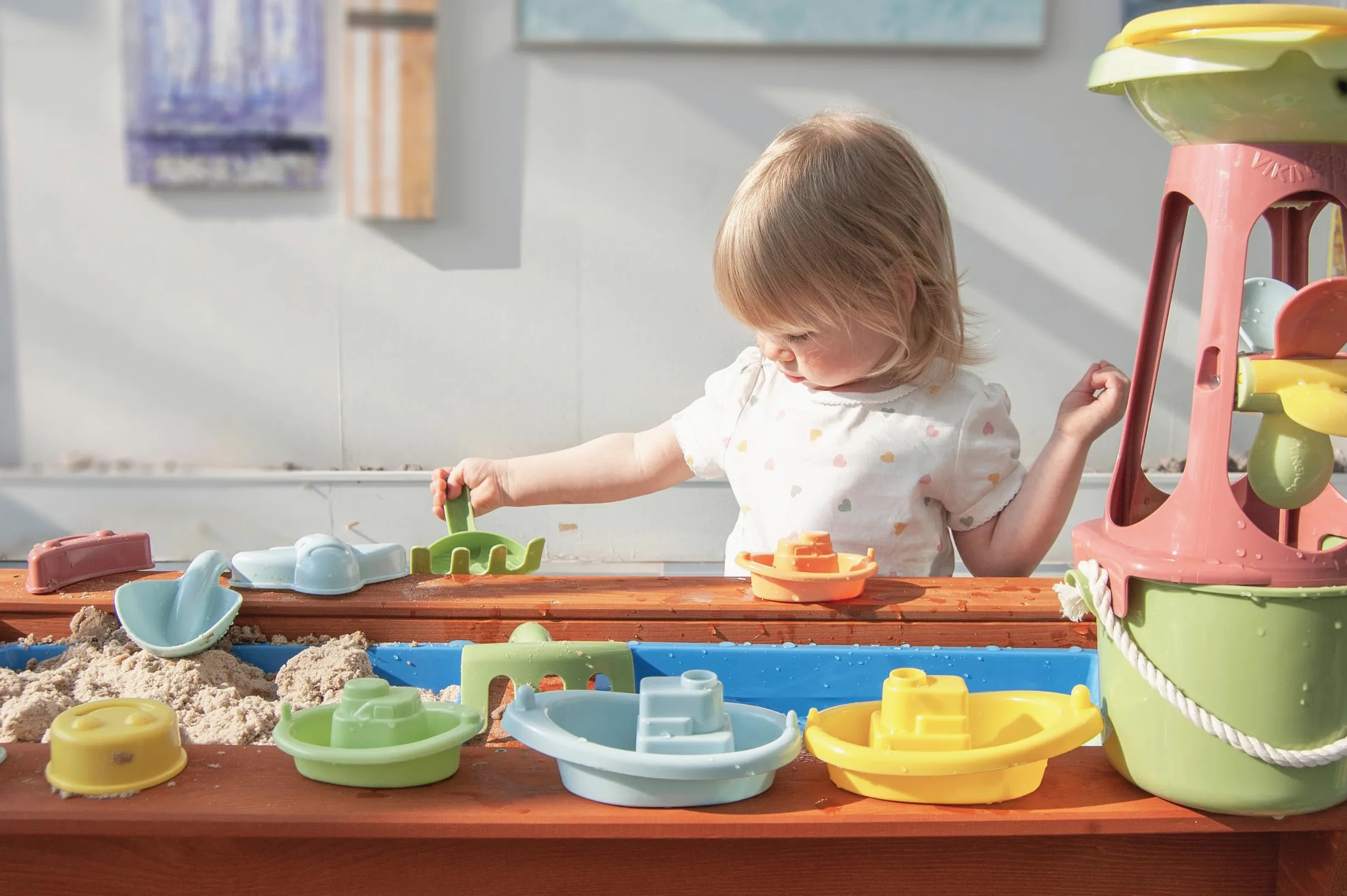 Andreu Toys - Ecoline Sand Mill Sieve & Bucket Giocattoli per la casa, Multicolore (20-82050)