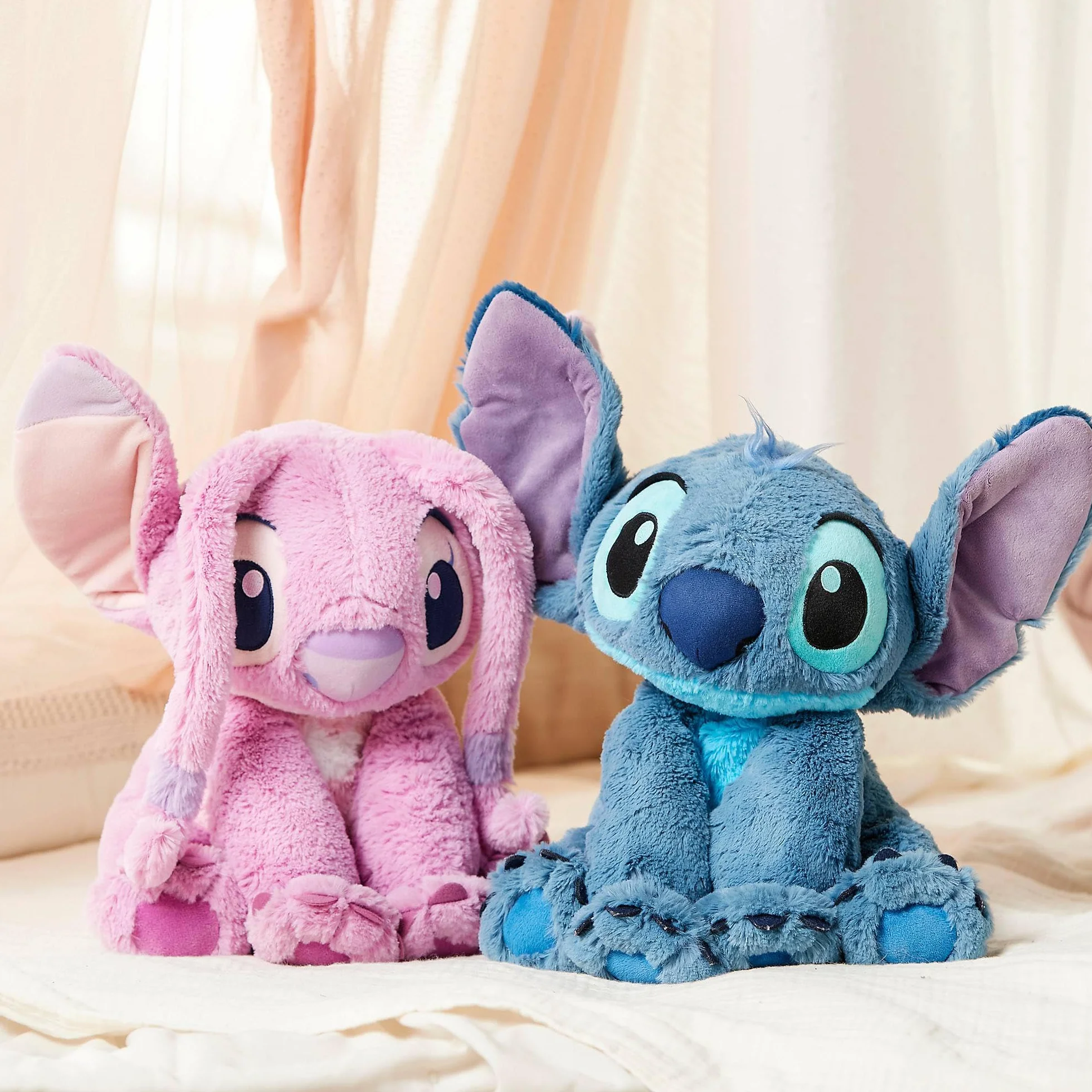 Disney Store peluche Stitch 38 cm ufficiale medio personaggio coccoloso consistenza sfumata dettagli ricamati orecchie flessibili