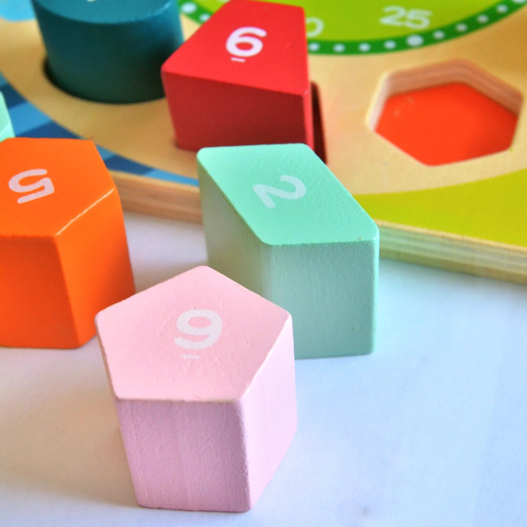 Orologio di Legno forma Smistatore di forme Puzzle giocattolo che insegna il tempo, il numero e le forme - Regali di Compleanno Educativi Montessori 18M+per Bambini