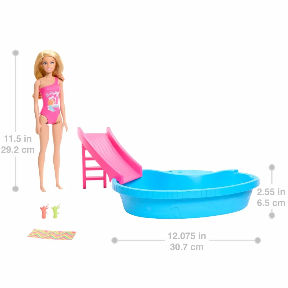 Barbie - Playset Piscina, con bambola bionda in costume rosa intero con stampa tropicale, include piscina, scivolo, telo e bevande, giocattolo per bambini, 3+ anni, HRJ74