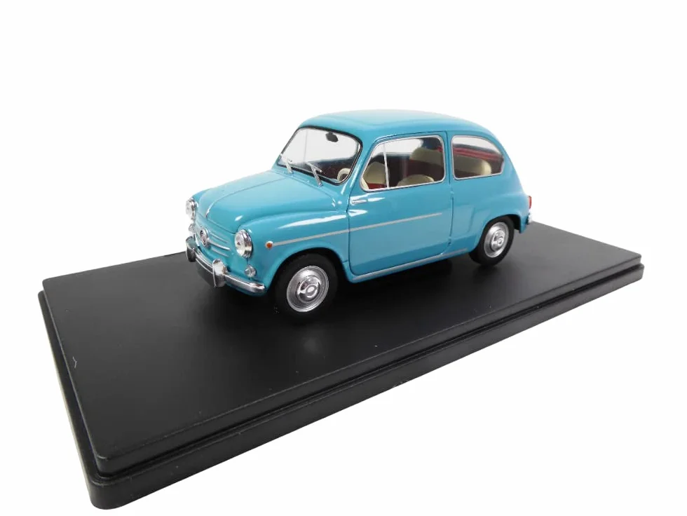 OPO 10 - Vettura 1/24 Compatibile con Fiat 600D 1961 - P001