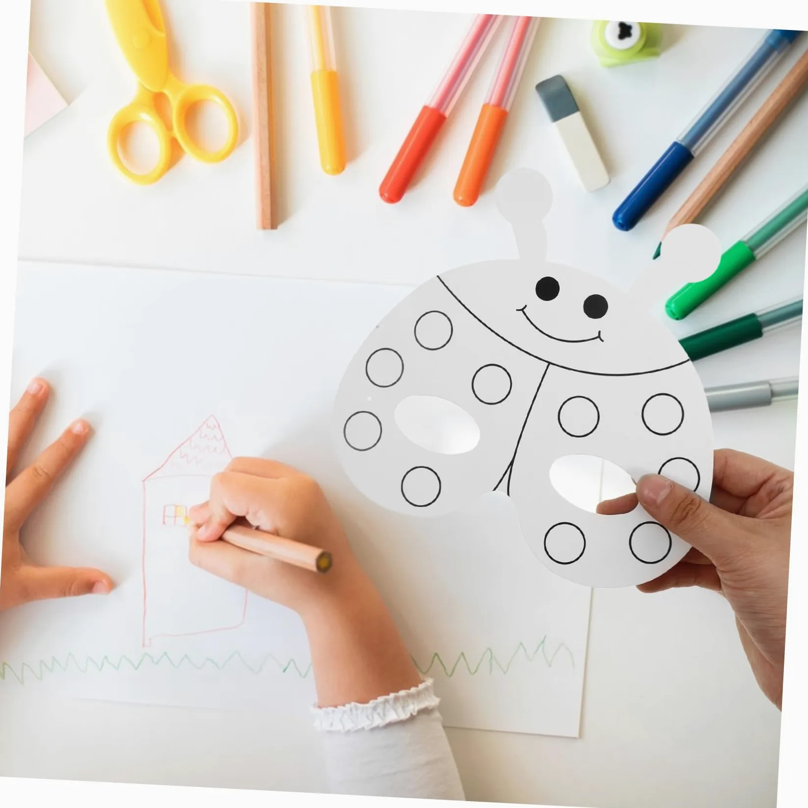 TOYANDONA Set Maschere Animali per Bambini da Colorare DIY con Pig Mask in Carta e Plastica, con Pennarelli Acquerello per Feste, Performance e Artigianato Stile Casuale