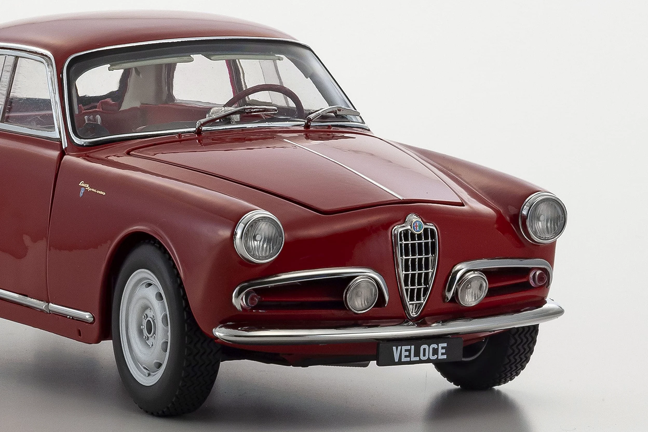 Kyosho 1:18 Alfa Romeo Giulietta Sprint Veloce - Rosso