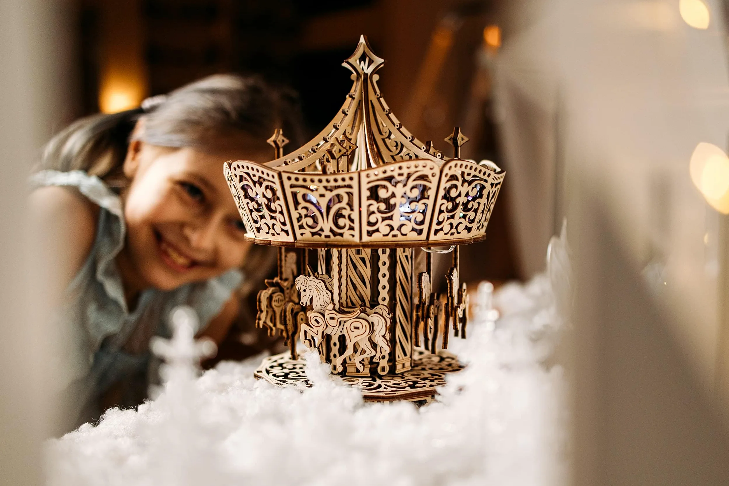 Wood Trick Parisian Carousel Puzzle 3D di Legno per Adulti da Costruire | [440 Pezzi] Carillon Rotante Retroilluminato - Kit di Montaggio Meccanico in Legno DIY per Adulti