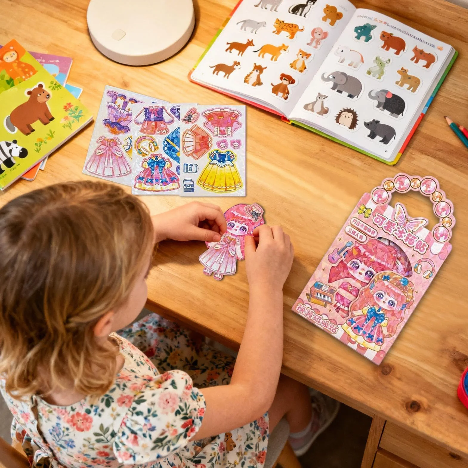 Generico Bambola Magnetica da Vestire - Giocattolo Magnete Frigo in Carta Vestiti Mix Match | Bambola di Carta Stile Anime per Bambini, Ragazze | Regalo Compleanno Gioco di Ruolo Creativo