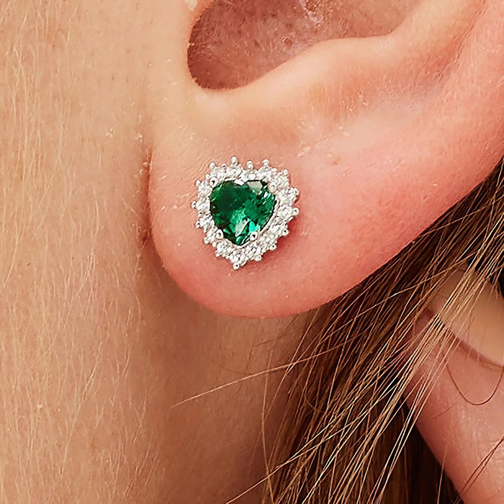 Brosway Orecchini Donna a Lobo in Argento | Orecchini A Lobo Con Life Green E Simbolo Cuore,Store Las Vegas | Collezione FANCY - FLG45
