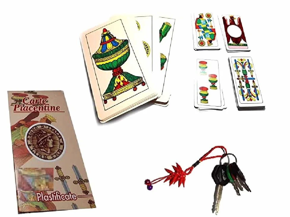 2 MAZZI, 1 MAZZO CARTE PIACENTINE GIGANTI 18,5X10 CM E 1 MAZZO CLASSICO 9,5X5 CM SCOPA BRISCOLA SCOPONE SCIENTIFICO