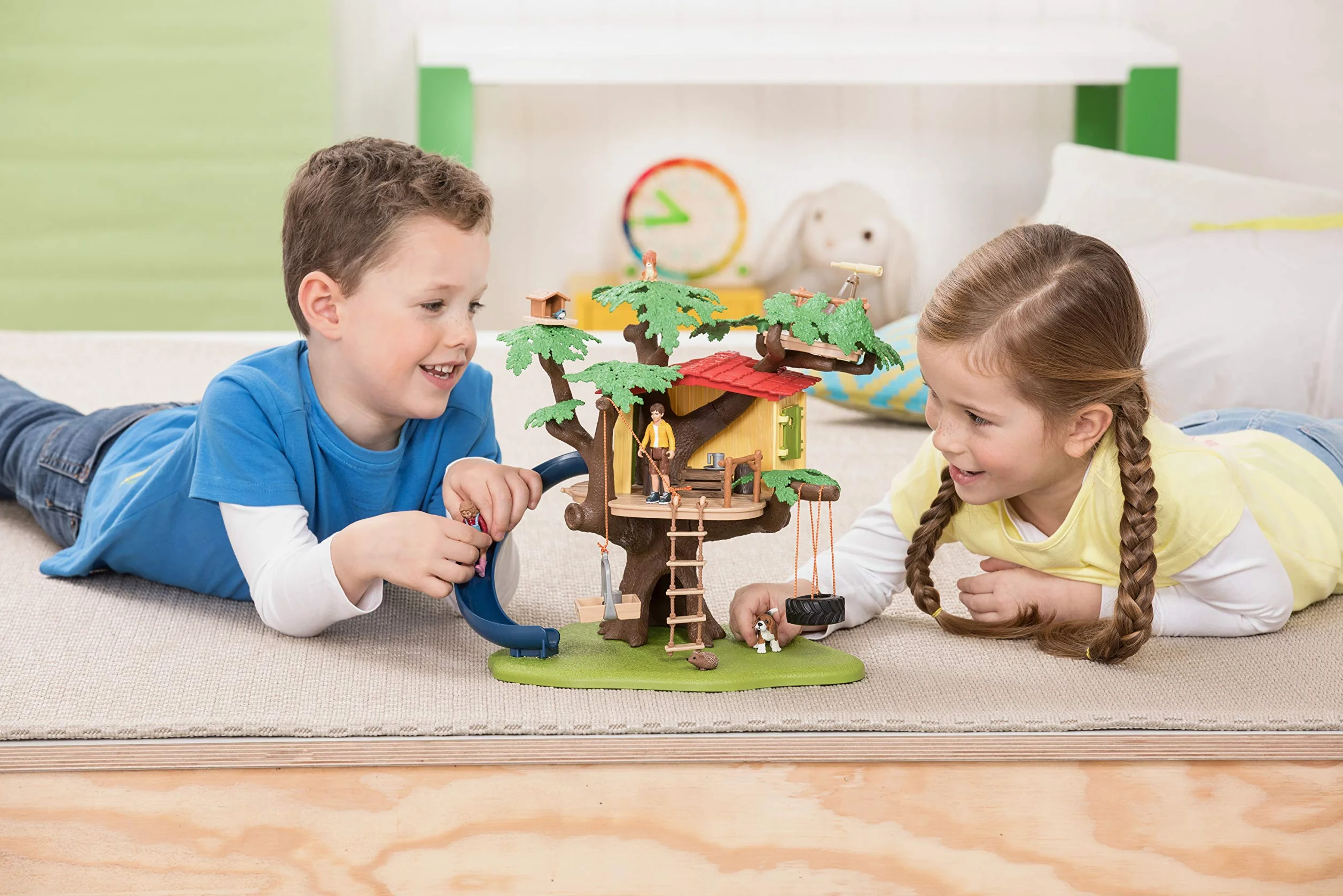 Schleich FARM WORLD | Casa sull'Albero dell'Avventura 42408 | 28 pezzi | Set da gioco dai 3 anni | set con personaggi, numerose funzioni e tanti accessori | figura animali della fattoria schleich