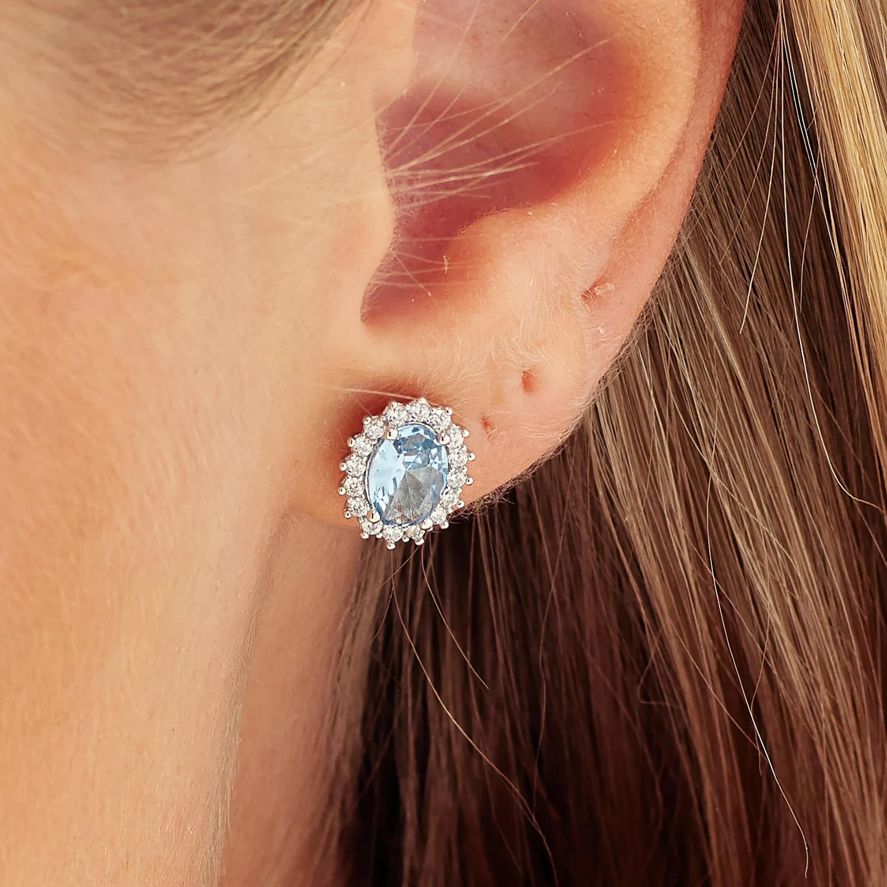 Brosway Orecchini Donna a Lobo in Argento | Orecchini A Lobo Con Cloud Light Blue | Collezione FANCY - FCL17