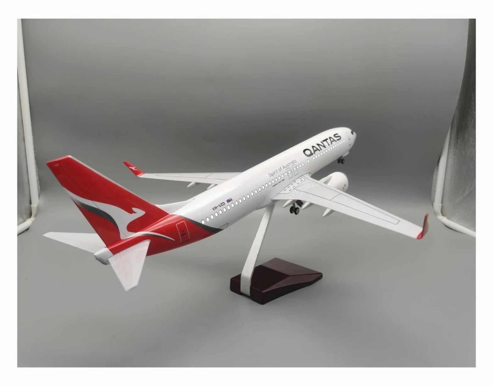 Aereo in Metallo pressofuso da 47 cm per B737-800 Australia 737 Kit Modello di Aeroplano pressofuso con Display Modello di Supporto da Collezione per Raccolta ed Esposizione (Senza Luce)