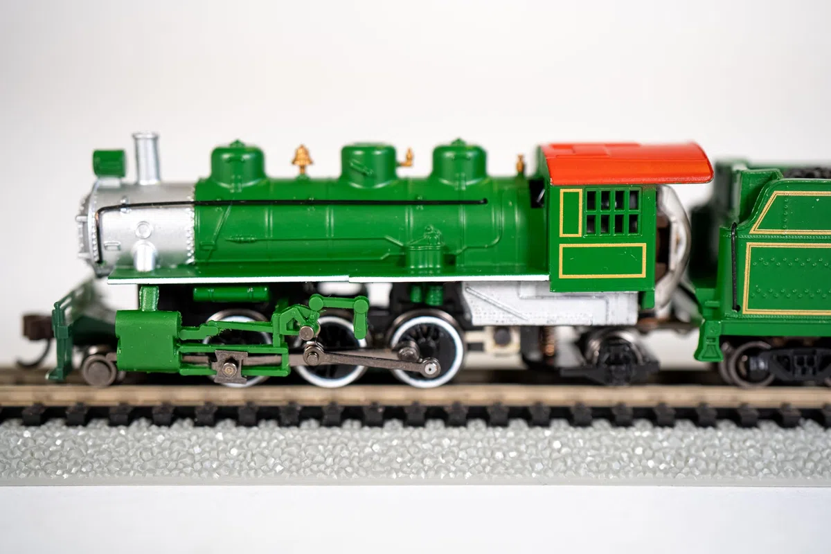 Bachmann And Tender Southern Train Car, Green, N Scale Auto Prairie 2-6-2 Locomotiva e tenero vagone del Treno del Sud, Verde, Scala N, Colore, 51572
