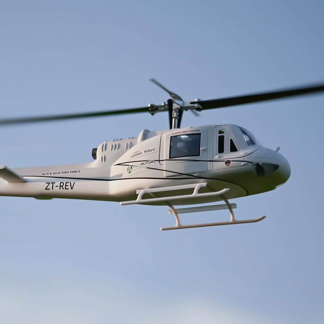 Elicottero RC per adulti, UH1-V4 Huey 470-Class RC elicottero 2.4G 6CH RC Military elicottero con posizionamento GPS, quattro modalità di volo (versione PTF/controllo a destra)