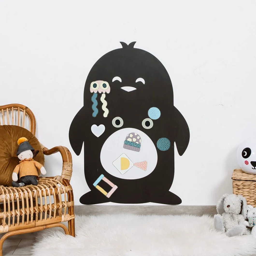 FERFLEX - Lavagna magnetica per bambini - Pinguino - decorazione da parete con banda magnetica riposizionabile - venduta con un set di forme geometriche - 60x81cm