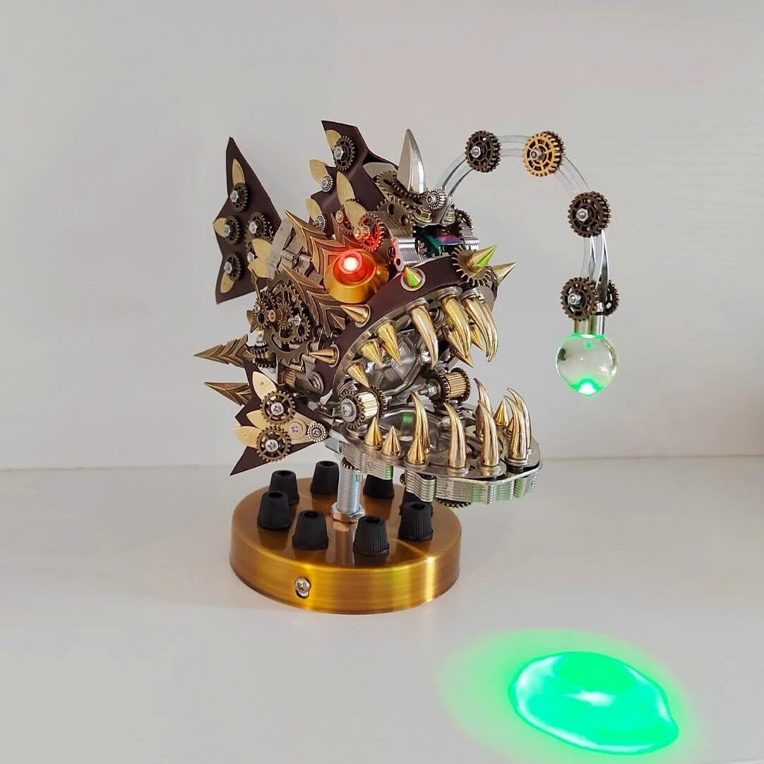 Modello di puzzle 3D Steampunk Lantern Fish - Kit di montaggio in metallo da 700+ pezzi for bambini e adulti, perfetto come regalo di Natale e Halloween