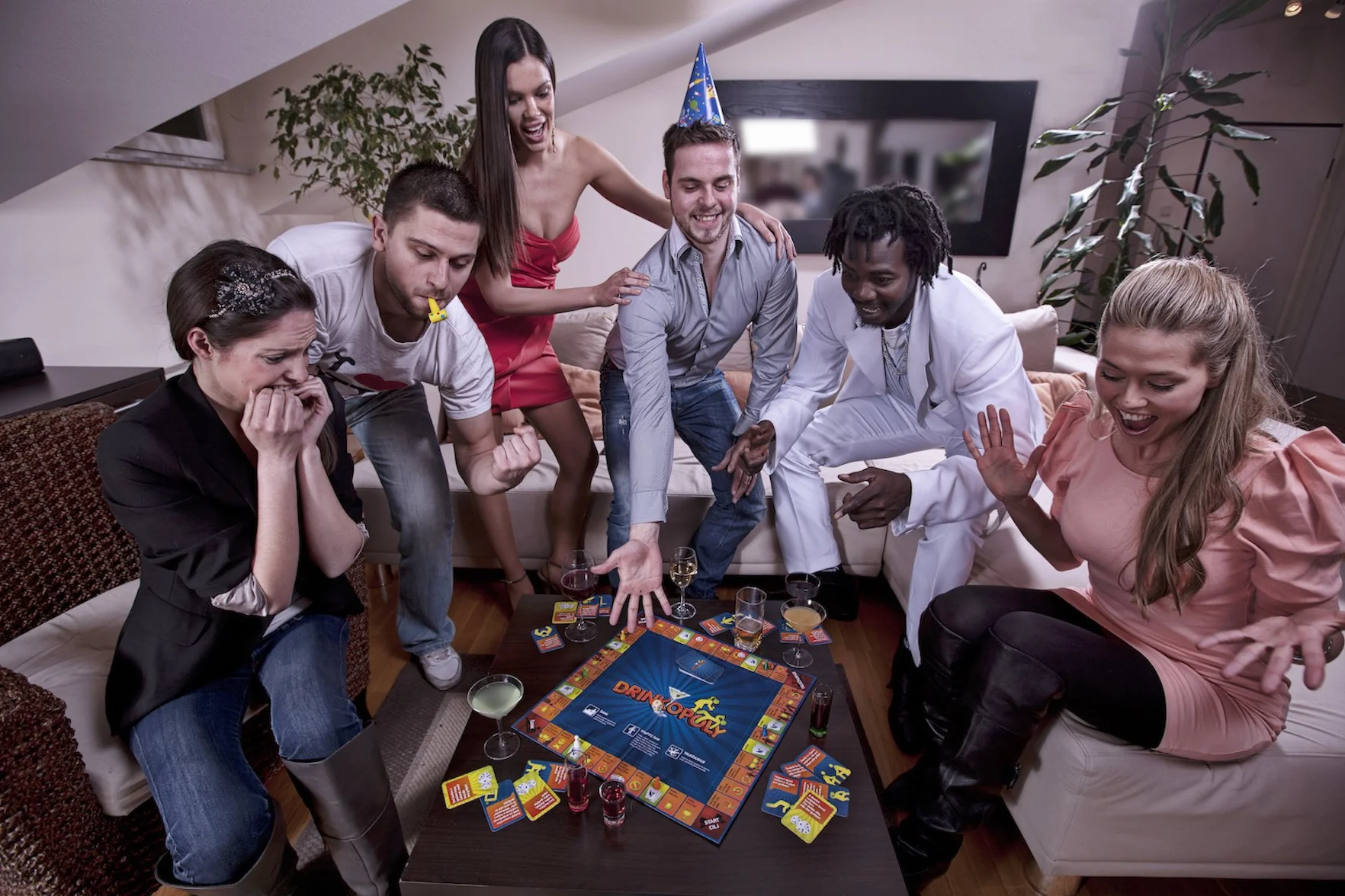 Asmodee, Drinkopoly, Gioco da Tavolo, Party Game per Adulti, 1+ Giocatori, 18+ Anni, Edizione in Italiano