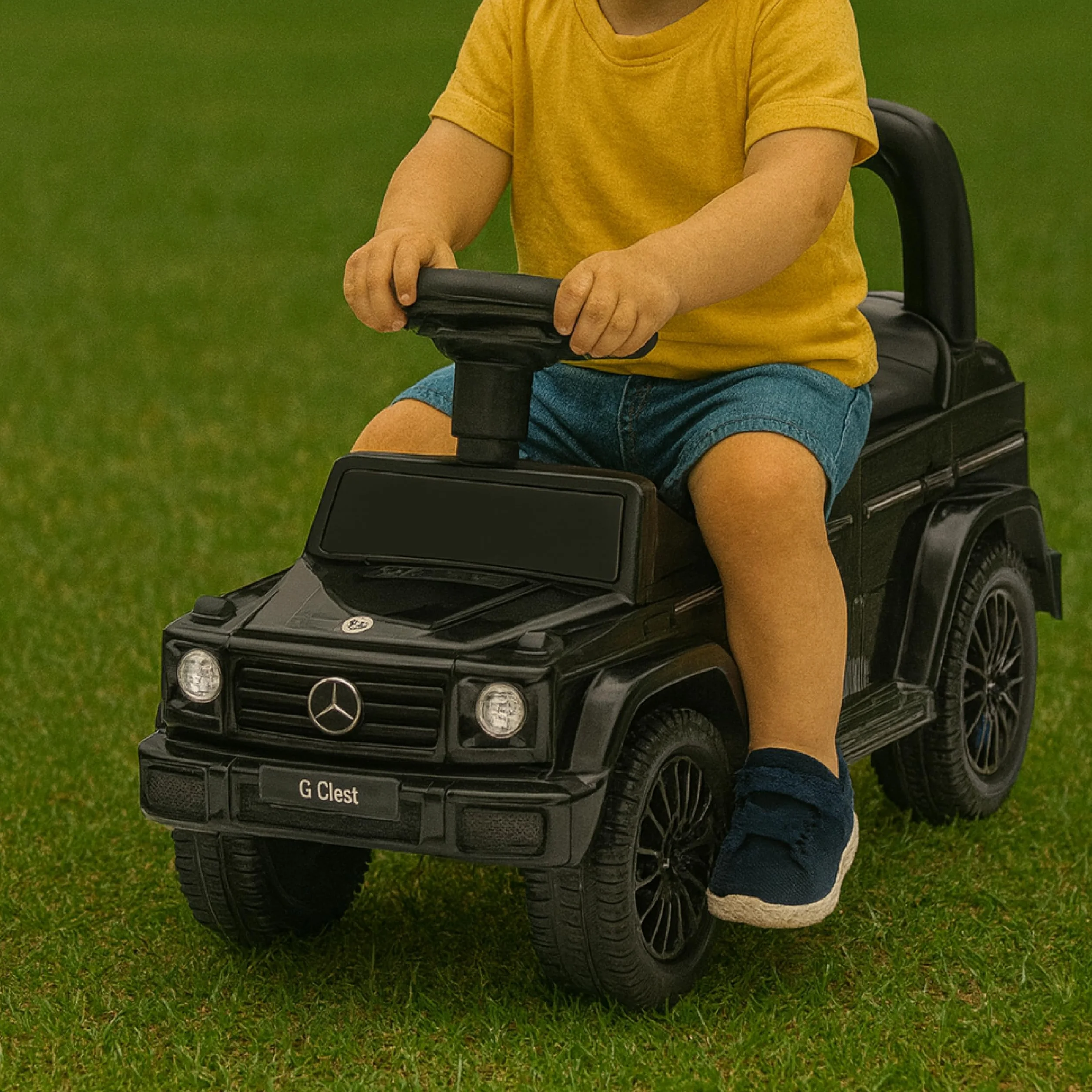 Baroni Toys Mercedes SUV Ride-On dla Dzieci 1-4 Lat, Fari LED, Suoni Realistici, Czarny 69.5x29x43 cm